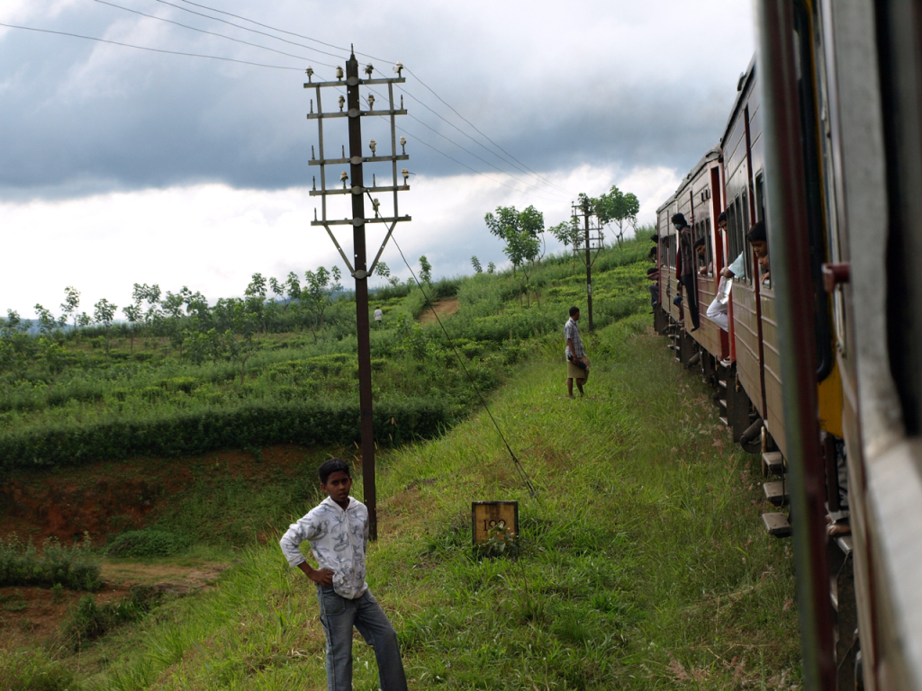 breakpointtravelguides-sri-lanka-Kandy-train-to-nuwara-eliya-kathy-london